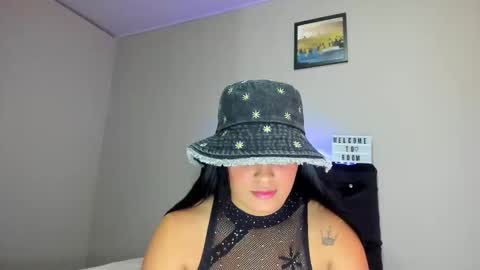 Snapshot of kellymillian_ chatting on October 18, 7:14 pm kellyMillian online show from October 18, 7:14 pm