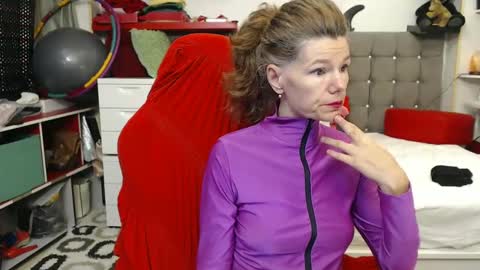 kelly online show from February 2, 5:42 am