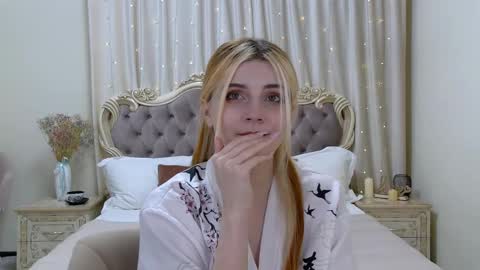 Kelly Stoneys online show from January 28, 11:39 pm