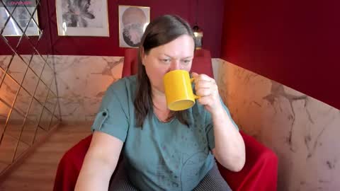 Snapshot of kellysuper chatting on June 7, 8:40 am Kelly online show from June 7, 8:40 am