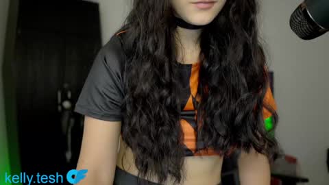 Kelly online show from October 8, 5:43 pm