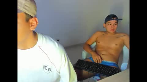 kelvin_hot276 online show from March 8, 4:11 pm