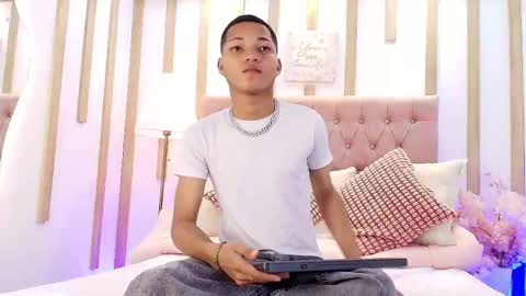 Kelvin online show from March 21, 12:43 pm