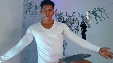 ken__owensx online show from October 13, 4:07 pm
