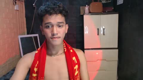 Snapshot of ken_bigcockxx chatting on February 5, 11:34 am Ken online show from February 5, 11:34 am