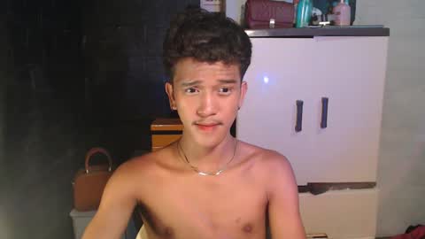 Snapshot of ken_bigcockxx chatting on February 10, 6:03 pm Ken online show from February 10, 6:03 pm