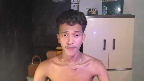 Snapshot of ken_bigcockxx chatting on February 12, 2:21 pm Ken online show from February 12, 2:21 pm