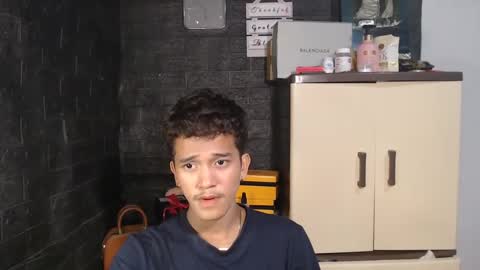 Snapshot of ken_bigcockxx chatting on February 17, 11:44 am Ken online show from February 17, 11:44 am