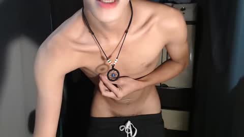 Snapshot of ken_bigcockxx chatting on September 18, 2:08 pm Ken online show from September 18, 2:08 pm