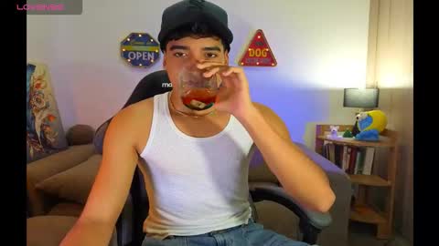 ken_blaker online show from March 25, 12:38 am