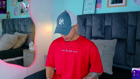 Snapshot of ken_boy_ chatting on February 2, 11:30 am online show from February 2, 11:30 am