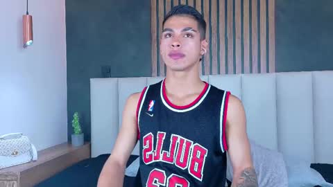 Snapshot of ken_boy_ chatting on February 21, 2:39 am online show from February 21, 2:39 am