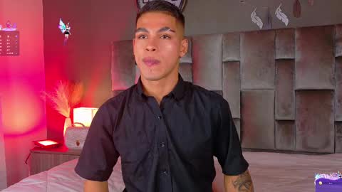 Snapshot of ken_boy_ chatting on February 25, 2:36 am online show from February 25, 2:36 am