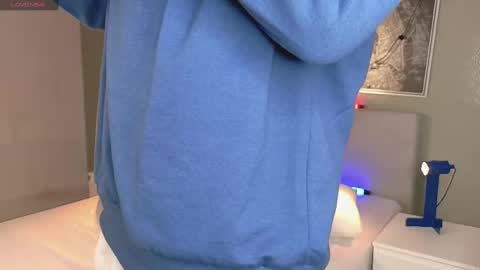 Snapshot of ken_boy_ chatting on September 27, 11:48 am online show from September 27, 11:48 am