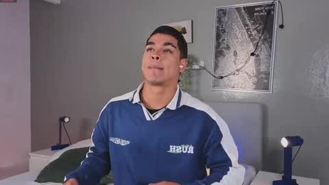 Snapshot of ken_boy_ chatting on September 29, 11:37 am online show from September 29, 11:37 am