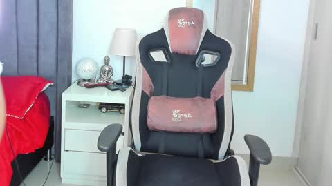 ken_mailik online show from March 24, 10:37 pm