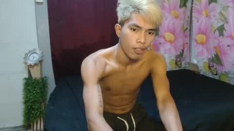 ken_minjun online show from July 3, 1:17 pm