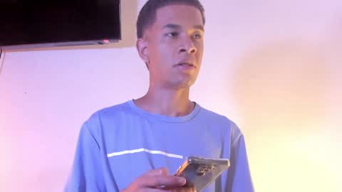 Snapshot of ken_rivera chatting on December 17, 2:23 am Julian Rivera online show from December 17, 2:23 am