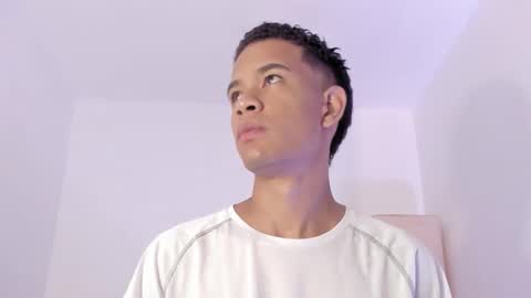 Snapshot of ken_rivera chatting on November 2, 1:35 pm Julian Rivera online show from November 2, 1:35 pm