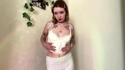 Mia online show from May 21, 12:12 pm