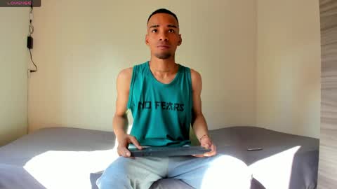 Snapshot of kenan_2601 chatting on April 26, 8:39 pm kenan 2601 online show from April 26, 8:39 pm