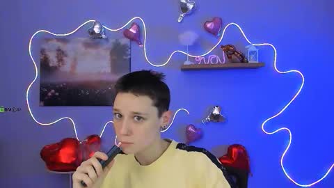 Sweet Kendal online show from February 17, 9:06 am