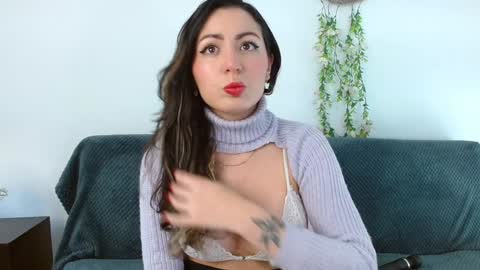 Snapshot of kendal_mosk chatting on December 11, 8:18 pm Valery online show from December 11, 8:18 pm