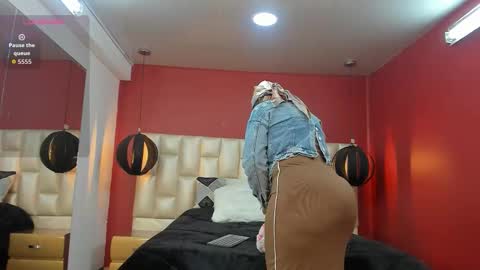 Kendal online show from March 28, 11:04 pm