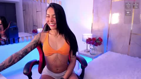 kendall online show from May 19, 12:11 pm