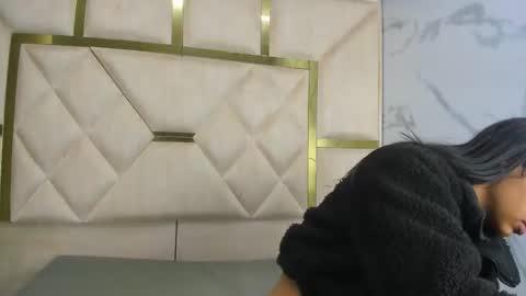 Snapshot of kendall69__ chatting on October 27, 12:53 pm kendall69__ online show from October 27, 12:53 pm