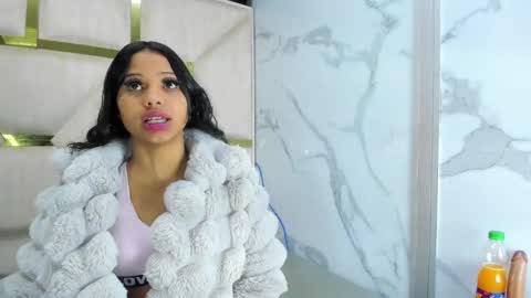 Snapshot of kendall69__ chatting on November 4, 12:59 pm kendall69__ online show from November 4, 12:59 pm