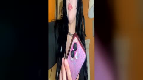 Snapshot of kendall_knoxx chatting on July 3, 2:51 am Kendall Kandy online show from July 3, 2:51 am