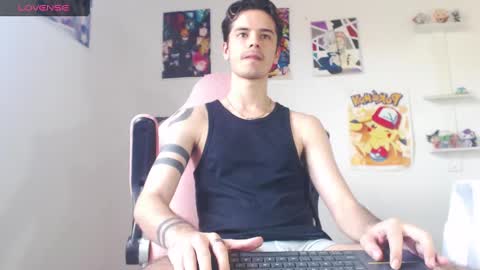 Snapshot of kendall_ros chatting on December 18, 6:03 pm kendall ross online show from December 18, 6:03 pm