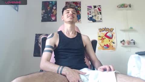 Snapshot of kendall_ros chatting on December 25, 7:56 pm kendall ross online show from December 25, 7:56 pm