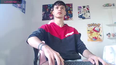 Snapshot of kendall_ros chatting on January 2, 5:07 pm kendall ross online show from January 2, 5:07 pm