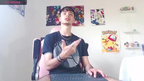 Snapshot of kendall_ros chatting on January 7, 4:27 pm kendall ross online show from January 7, 4:27 pm