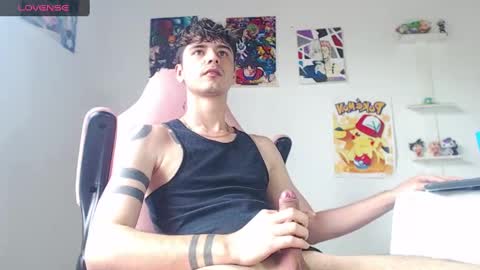 Snapshot of kendall_ros chatting on January 27, 6:41 pm kendall ross online show from January 27, 6:41 pm