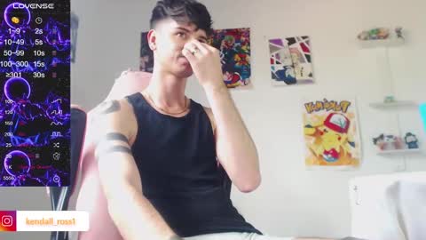 Snapshot of kendall_ros chatting on February 22, 8:42 pm kendall ross online show from February 22, 8:42 pm