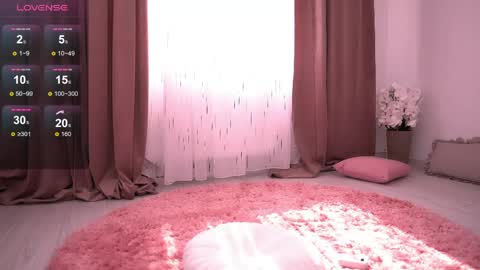 Kendall online show from April 11, 7:45 am