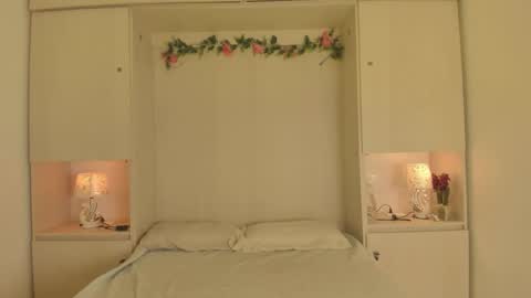 Kendal online show from February 13, 12:12 pm