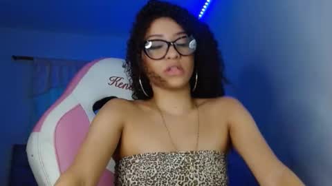 Snapshot of kendallrush2 chatting on January 10, 5:02 pm Kendall Rush online show from January 10, 5:02 pm