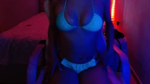 Snapshot of kendallrush2 chatting on February 16, 8:55 pm Kendall Rush online show from February 16, 8:55 pm