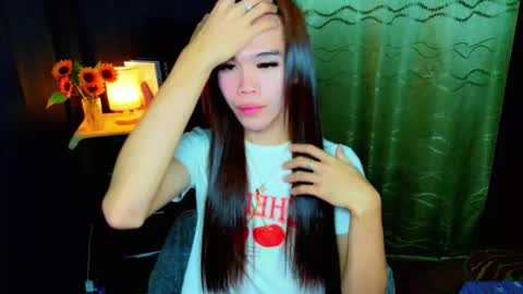 Kendall  online show from March 7, 6:49 pm