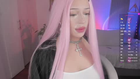 Kendall  online show from October 14, 7:03 pm