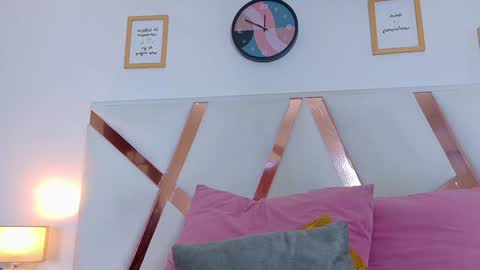 Snapshot of kendalmilleer chatting on January 28, 5:00 am online show from January 28, 5:00 am