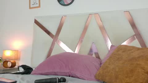 Snapshot of kendalmilleer chatting on February 28, 5:48 am online show from February 28, 5:48 am