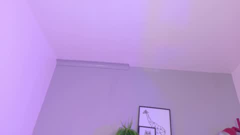 Snapshot of kendalmilleer chatting on October 23, 10:14 am online show from October 23, 10:14 am