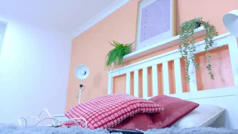 Snapshot of kendalmilleer chatting on November 6, 9:10 am online show from November 6, 9:10 am