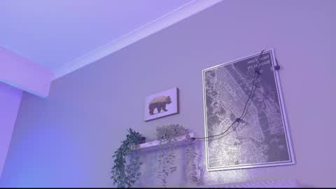 Snapshot of kendalmilleer chatting on November 16, 11:27 am online show from November 16, 11:27 am