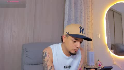 kendel_dimitri online show from November 21, 8:02 am